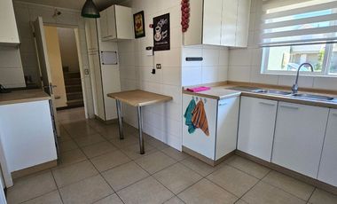 Vende amplia casa en Portal San Pedro, San Pedro de la Paz