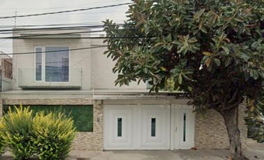 Casa en Remate – Excelente Ubicación  – Precio por Debajo de Mercado