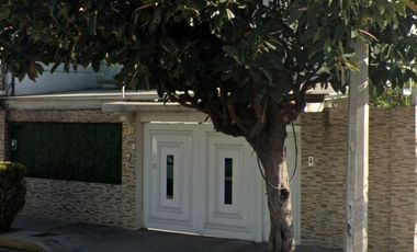 Casa en Remate – Excelente Ubicación  – Precio por Debajo de Mercado