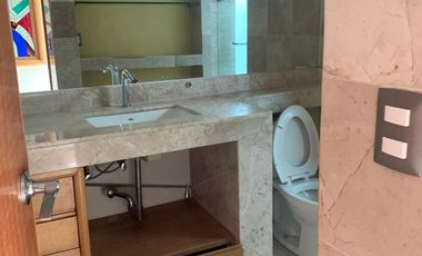 CASA EN VENTA EN GUADALAJARA