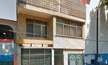 Casa con Descuento Real por Remate.