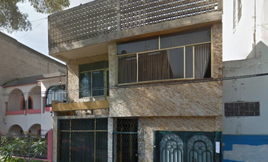 Casa con Descuento Real por Remate.