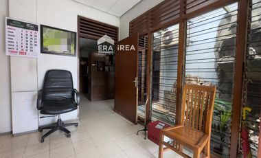 RUMAH DIJUAL DI SOLO DEKAT LUWES LOJIWETAN BENTENG TRADE CENTER