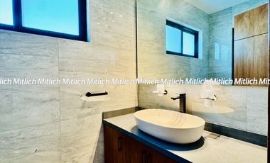 Casa en venta Residencia con alberca Zona Canteras $19,800,000.