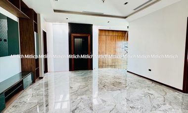 Casa en venta Residencia con alberca Zona Canteras $19,800,000.