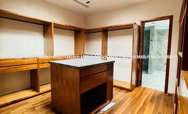 Casa en venta Residencia con alberca Zona Canteras $19,800,000.