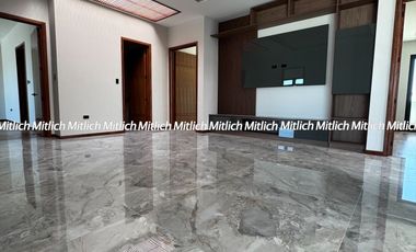 Casa en venta Residencia con alberca Zona Canteras $19,800,000.