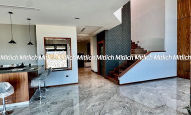 Casa en venta Residencia con alberca Zona Canteras $19,800,000.