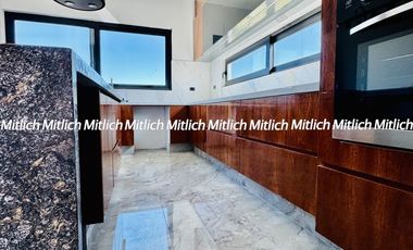 Casa en venta Residencia con alberca Zona Canteras $19,800,000.