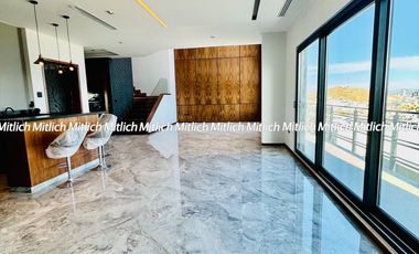 Casa en venta Residencia con alberca Zona Canteras $19,800,000.