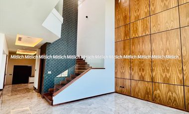 Casa en venta Residencia con alberca Zona Canteras $19,800,000.