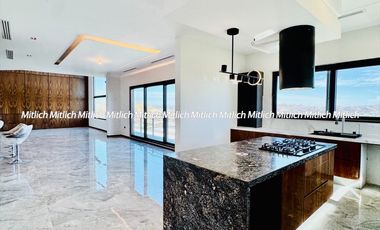 Casa en venta Residencia con alberca Zona Canteras $19,800,000.