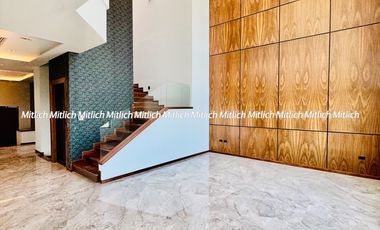 Casa en venta Residencia con alberca Zona Canteras $19,800,000.