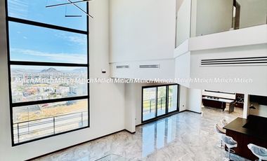 Casa en venta Residencia con alberca Zona Canteras $19,800,000.