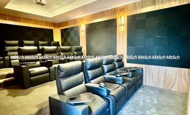 Casa en venta Residencia con alberca Zona Canteras $19,800,000.