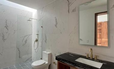 Casa con 231 m² Superficie de Terreno, 4 Recámaras en Venta en Bosques de Santa Anita