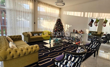 ALQUILER DE CASA DE TRES PISOS  EN CONDOMINIO PRIVADO LOMA BLANCA, LOS EJIDOS PIURA