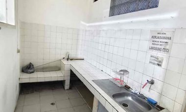 DISEWAKAN RUMAH DI KOMPLEK MUARASARI SAYAP JALAN PETA BANDUNG