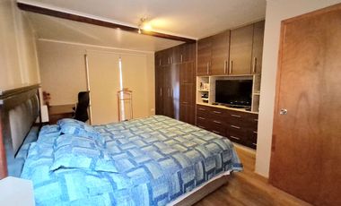 Se Vende amplia Casa en Sector El Bosque