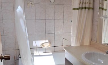 Se Vende amplia Casa en Sector El Bosque