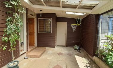 Se Vende amplia Casa en Sector El Bosque