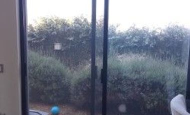 CASA EN RENTA FRACCIONAMIENTO LOS ROBLES 3 RECAMARAS, ESTUDIO Y BAÑO COMPLETO EN PLANTA BAJA, TERRAZA, JARDIN, BODEGA