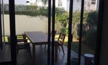 CASA EN RENTA FRACCIONAMIENTO LOS ROBLES 3 RECAMARAS, ESTUDIO Y BAÑO COMPLETO EN PLANTA BAJA, TERRAZA, JARDIN, BODEGA