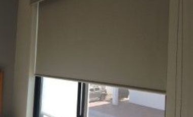 CASA EN RENTA FRACCIONAMIENTO LOS ROBLES 3 RECAMARAS, ESTUDIO Y BAÑO COMPLETO EN PLANTA BAJA, TERRAZA, JARDIN, BODEGA