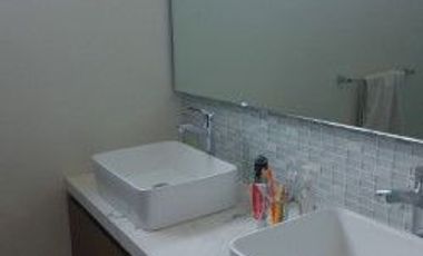 CASA EN RENTA FRACCIONAMIENTO LOS ROBLES 3 RECAMARAS, ESTUDIO Y BAÑO COMPLETO EN PLANTA BAJA, TERRAZA, JARDIN, BODEGA