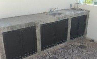 CASA EN RENTA FRACCIONAMIENTO LOS ROBLES 3 RECAMARAS, ESTUDIO Y BAÑO COMPLETO EN PLANTA BAJA, TERRAZA, JARDIN, BODEGA