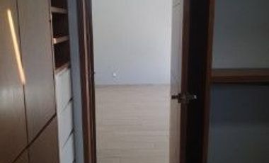 CASA EN RENTA FRACCIONAMIENTO LOS ROBLES 3 RECAMARAS, ESTUDIO Y BAÑO COMPLETO EN PLANTA BAJA, TERRAZA, JARDIN, BODEGA