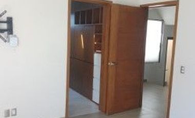 CASA EN RENTA FRACCIONAMIENTO LOS ROBLES 3 RECAMARAS, ESTUDIO Y BAÑO COMPLETO EN PLANTA BAJA, TERRAZA, JARDIN, BODEGA