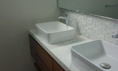 CASA EN RENTA FRACCIONAMIENTO LOS ROBLES 3 RECAMARAS, ESTUDIO Y BAÑO COMPLETO EN PLANTA BAJA, TERRAZA, JARDIN, BODEGA