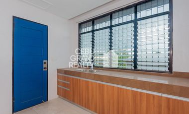 The Peak of Luxury and Modern Townhouse Design