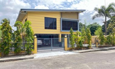 Fairway Residence 600sqm lot, 400sqm Modern House at Riviera Golf & Country Club