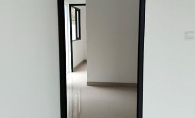 Rumah Baru di Jalan Tipar, Cimahi Ref.05123