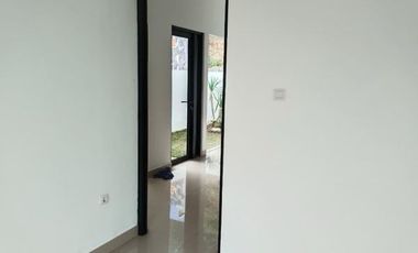 Rumah Baru di Jalan Tipar, Cimahi Ref.05123