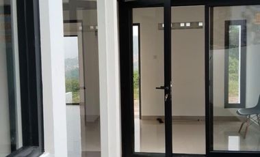 Rumah Baru di Jalan Tipar, Cimahi Ref.05123