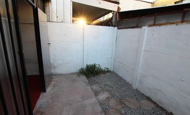 Se Arrienda Casa en Psje Los Pehuenches - Puente Alto