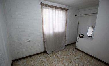 Se Arrienda Casa en Psje Los Pehuenches - Puente Alto