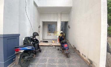 RUMAH MEWAH 2 LANTAI DI GODEAN DEKAT PUSAT KOTA YOGYAKARTA
