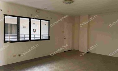 UNFURNISHED 2BEDROOM FOR RENT