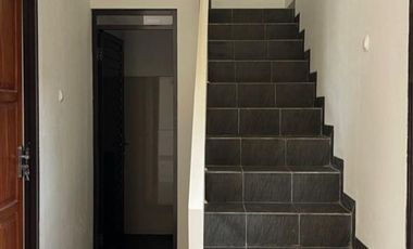 Jual Rumah Cantik Unfurnis Lokasi Strategis Dan Bebas Banjir Di Garut Ada Kolam Renang Private