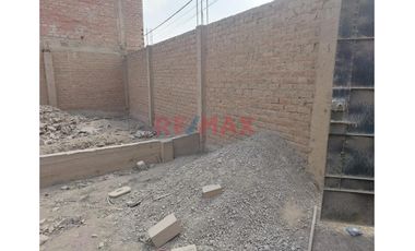 ¡Oportunidad Única! Dos Terrenos Contiguos EN TODA UNA ESQUINA  En Comas, A Pasos De La Av. Trapiche