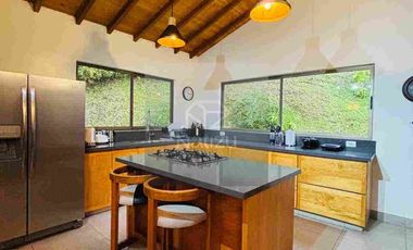 Casa Campestre en Parcelación cerrada El Retiro se acepta permuta en parte de pago