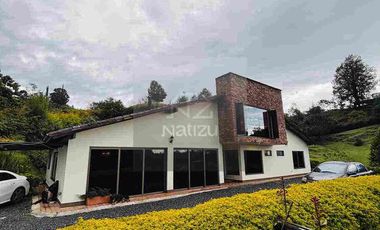 Casa Campestre en Parcelación cerrada El Retiro se acepta permuta en parte de pago