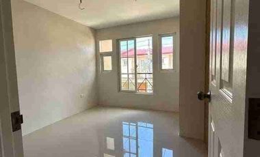 2 Storey Townhouse - RFO ( Semi-Furnished)
