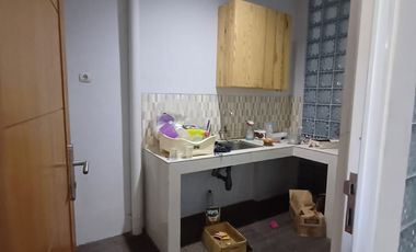 GUDANG DAN KANTOR BAGUS SIAP PAKAI HADAP TENGGARA JUAL TERMURAH DI ERA PRIMA DAAN MOGOT