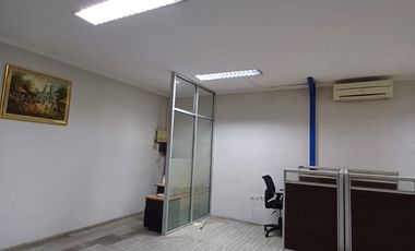 GUDANG DAN KANTOR BAGUS SIAP PAKAI HADAP TENGGARA JUAL TERMURAH DI ERA PRIMA DAAN MOGOT