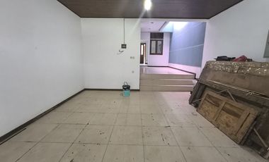 Rumah mewah 2 lantai siap huni di batunggal indah bandung